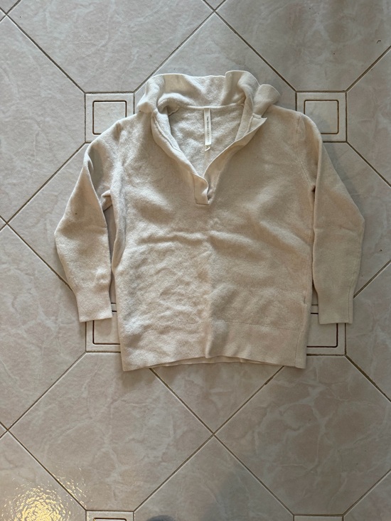 Babaton Other - Babaton Cream Pullover Hooded Sweater - Soft Knit